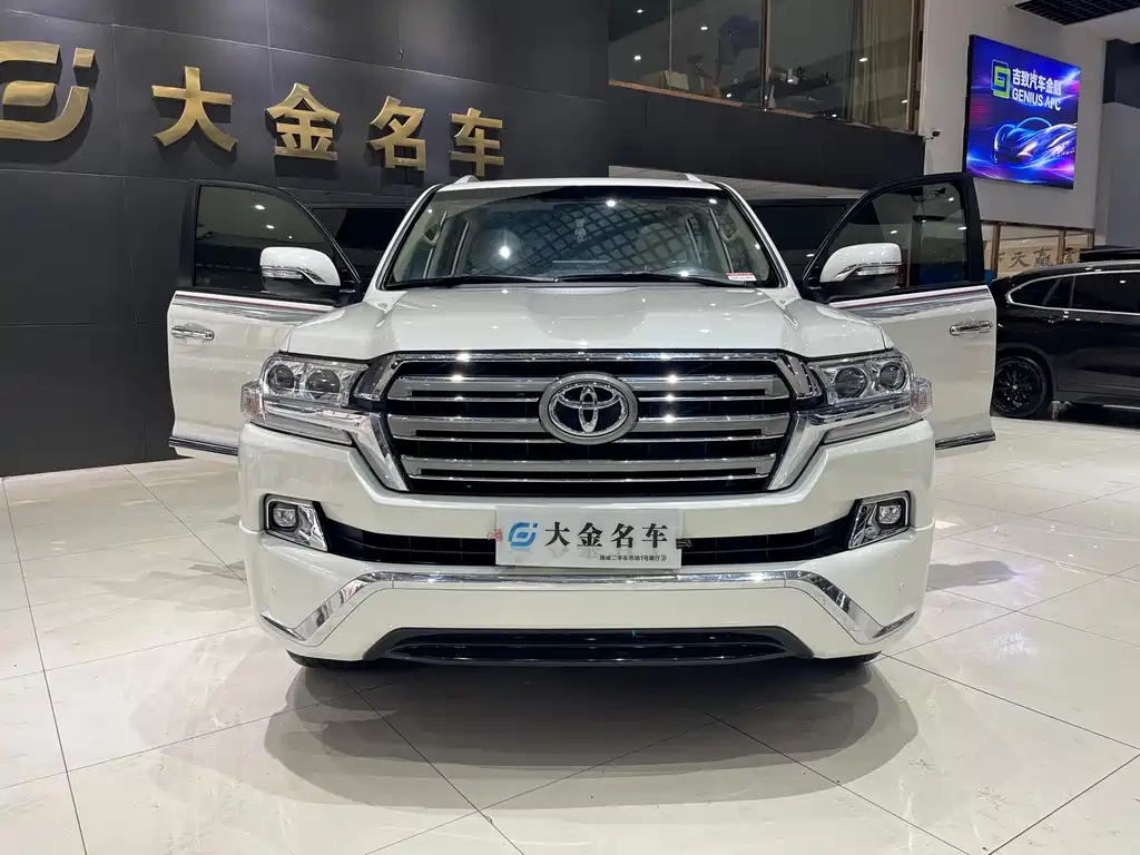Toyota Land Cruiser 2019 — фото 3