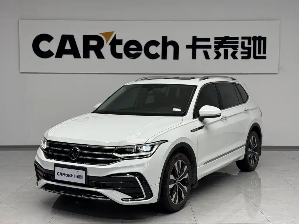 Volkswagen Tiguan L 2023 — фото 1
