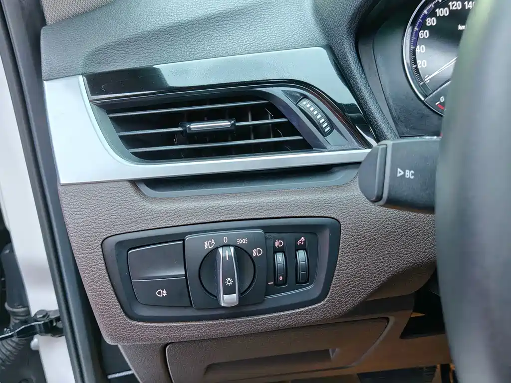 BMW X1 2022 — фото 17