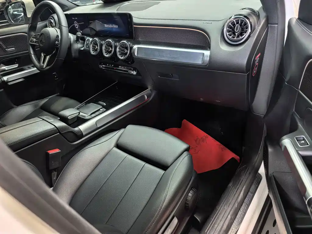 Mercedes-Benz GLB 2021