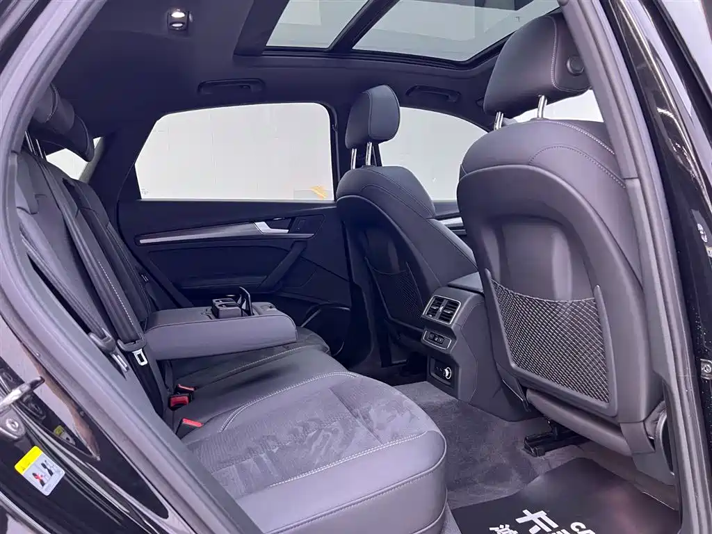 Audi Q5L Sportback 2023 — фото 20