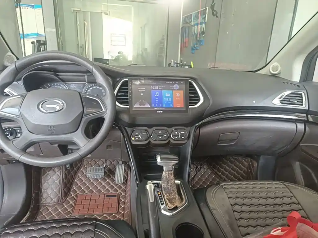 GAC Trumpchi GS4 2015 — фото 13