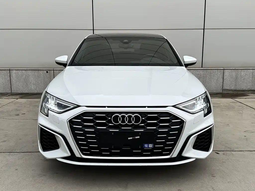Audi A3 2022 — фото 2