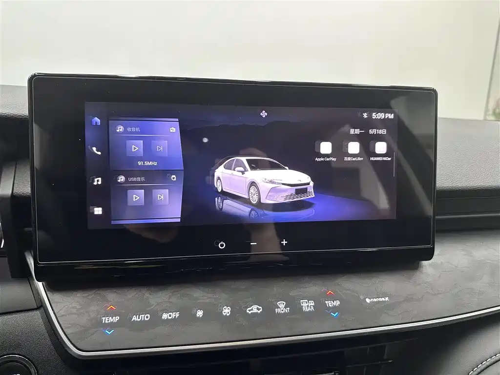 Toyota Camry 2024 — фото 10