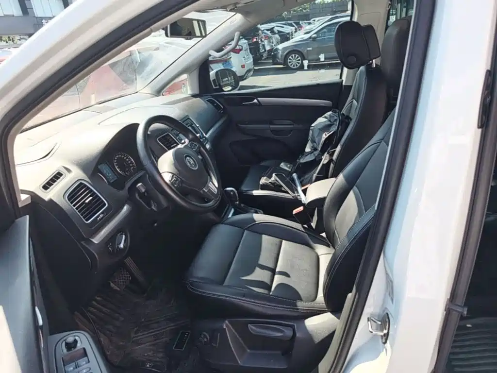 Volkswagen Sharan 2016 — фото 15