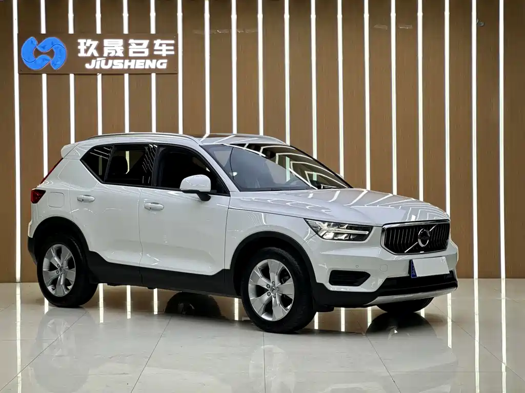 Volvo XC40 2020 — фото 3