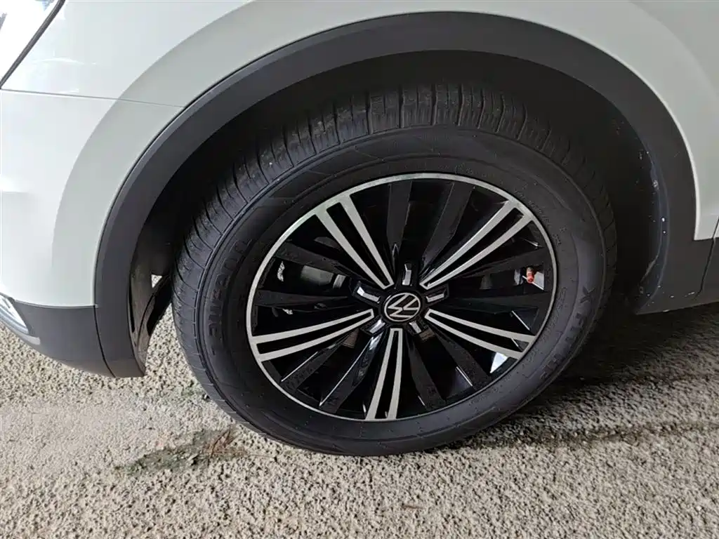 Volkswagen Tiguan L 2021 — фото 23