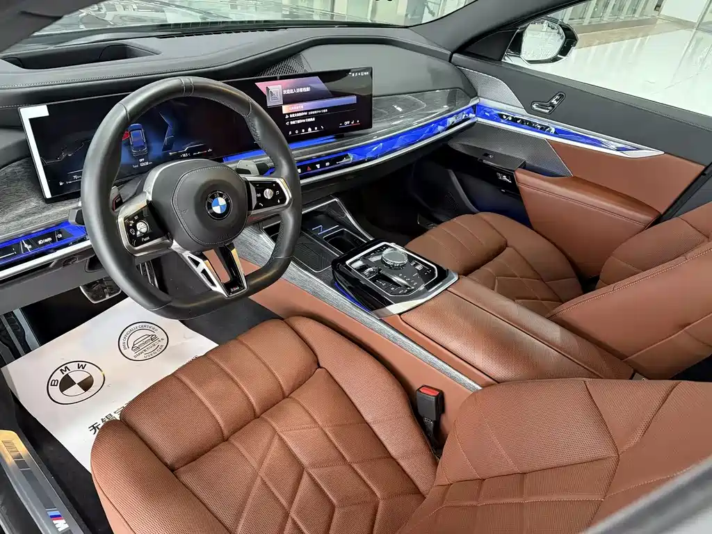 BMW 7 Series 2024 — фото 10