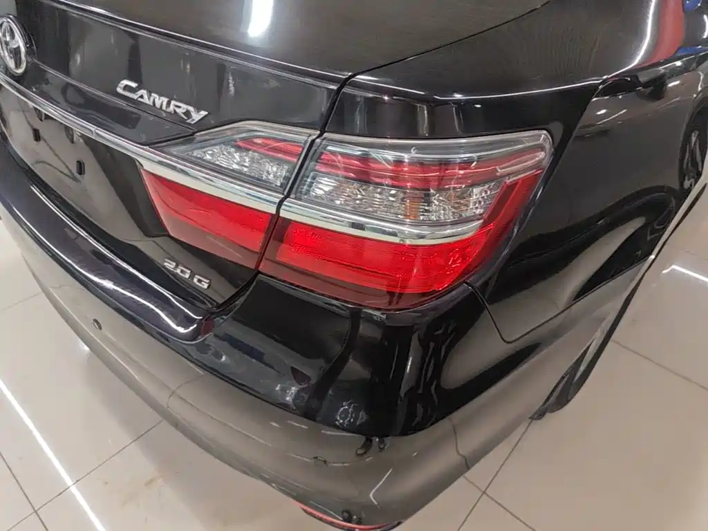 Toyota Camry 2015 — фото 8