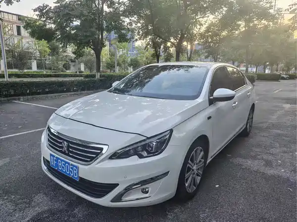 Peugeot 408 2016