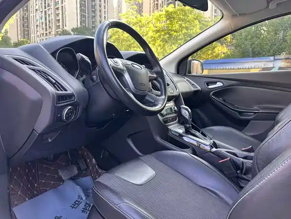 Ford Focus 2014