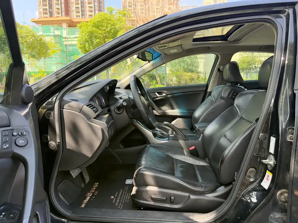 Honda Spirior 2014 — фото 12