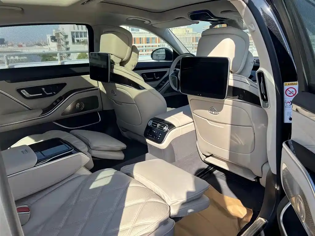 Mercedes-Benz Maybach S-Class 2025