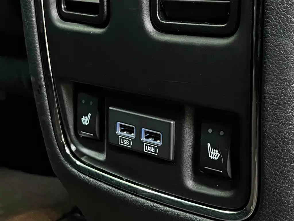 Jeep Grand Cherokee 2022 — фото 20