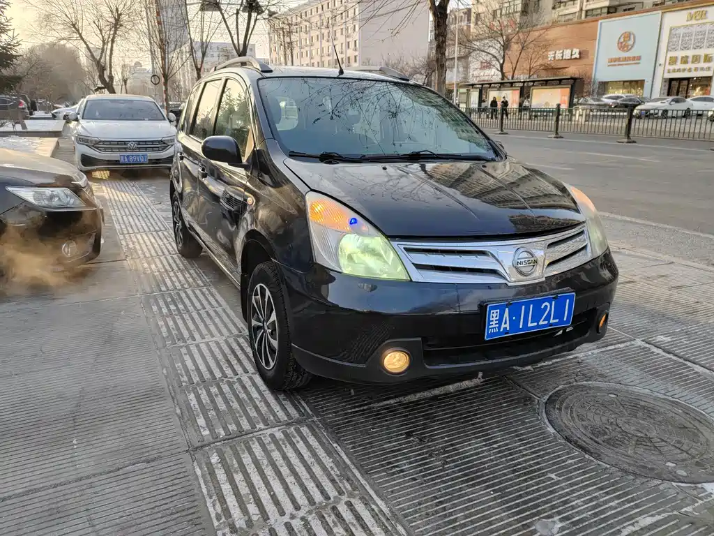 Nissan Livina 2013