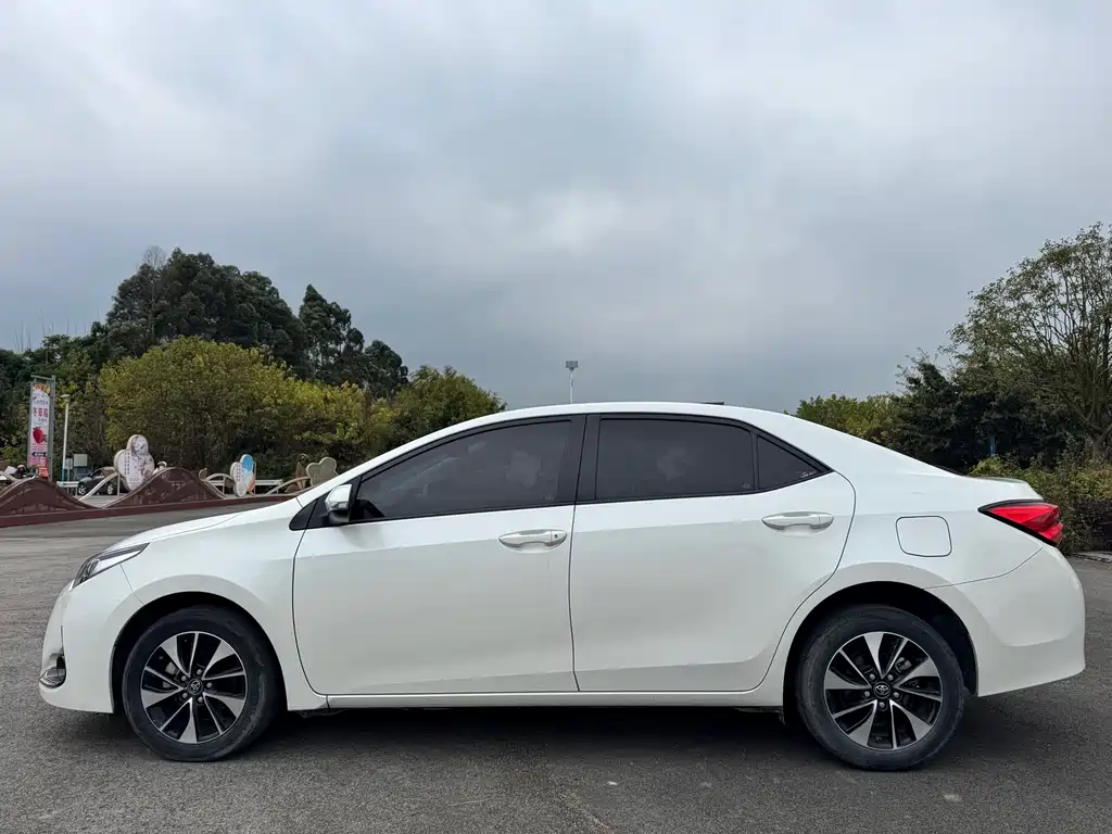 Toyota Levin 2018 — фото 4