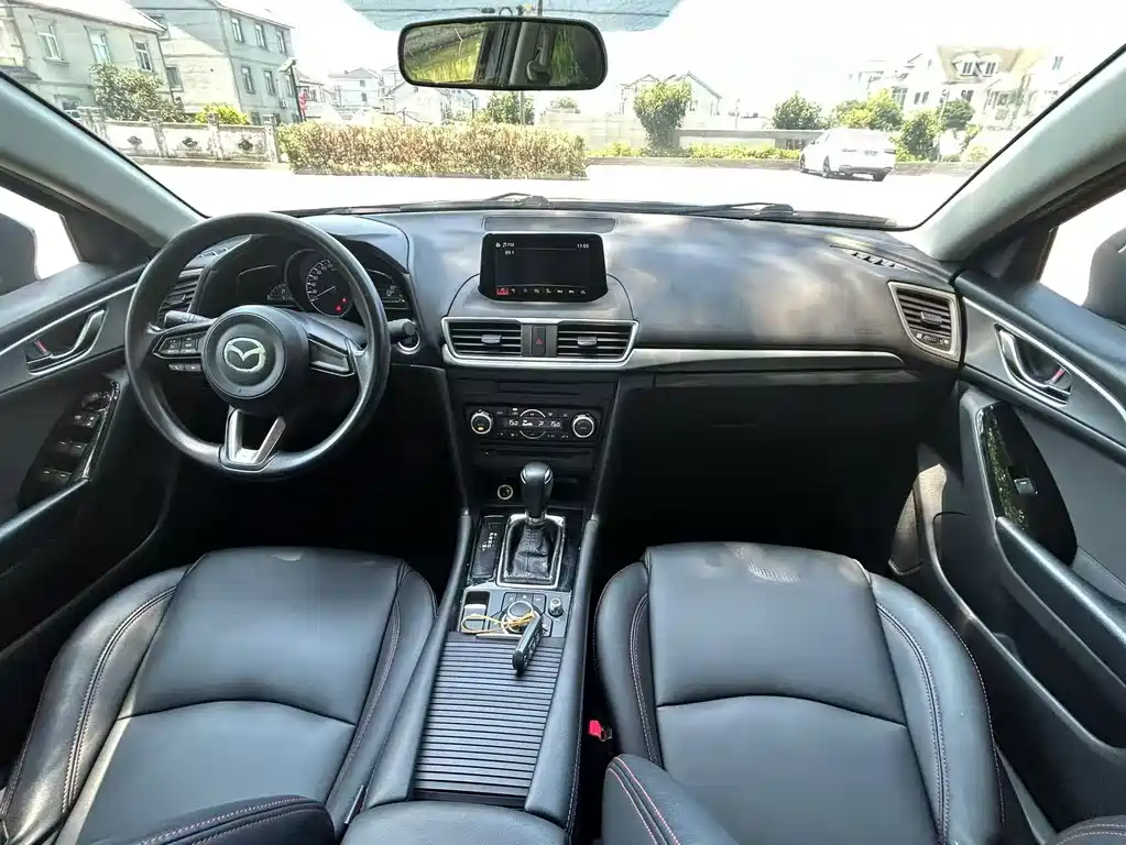 Mazda 3 Axela 2017