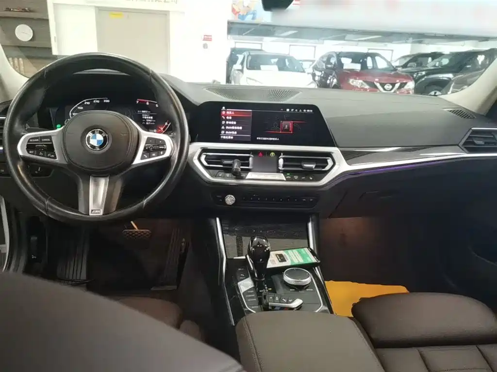 BMW 3 Series 2021 — фото 10