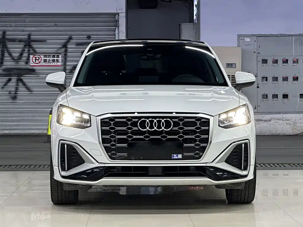 Audi Q2L 2021 — фото 2