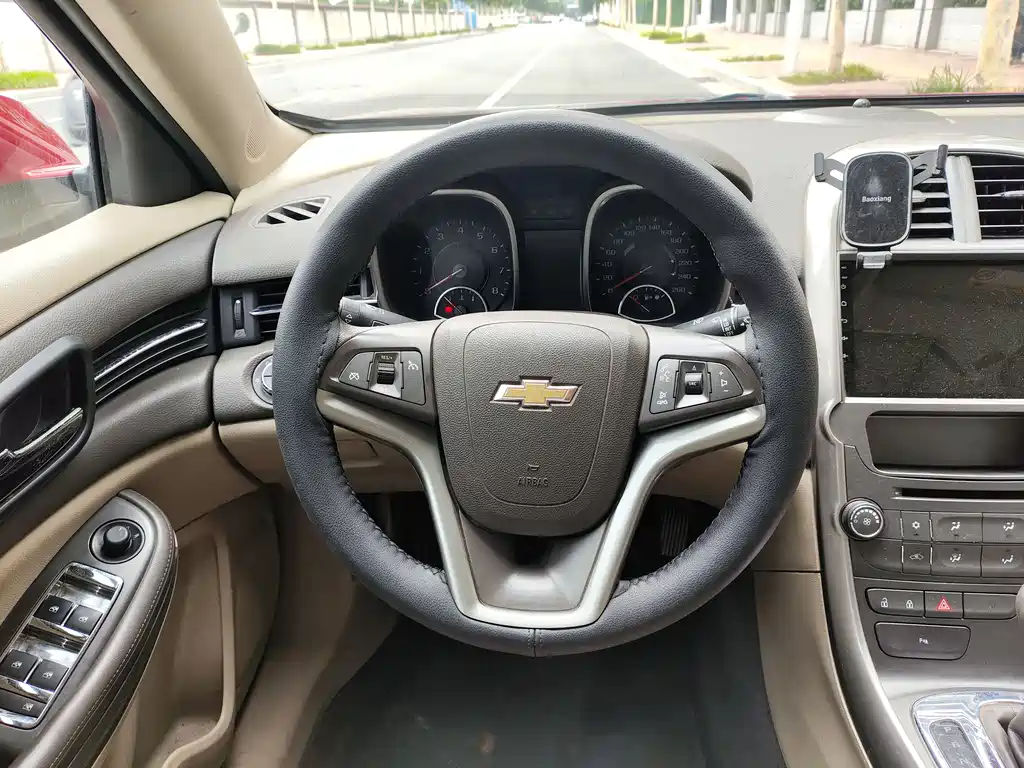 Chevrolet Malibu 2015 — фото 12