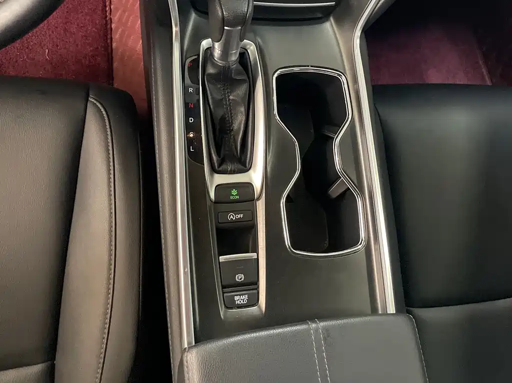 Honda Accord 2023 — фото 16