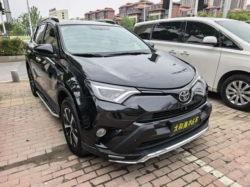 Toyota RAV4 2019 — фото 3