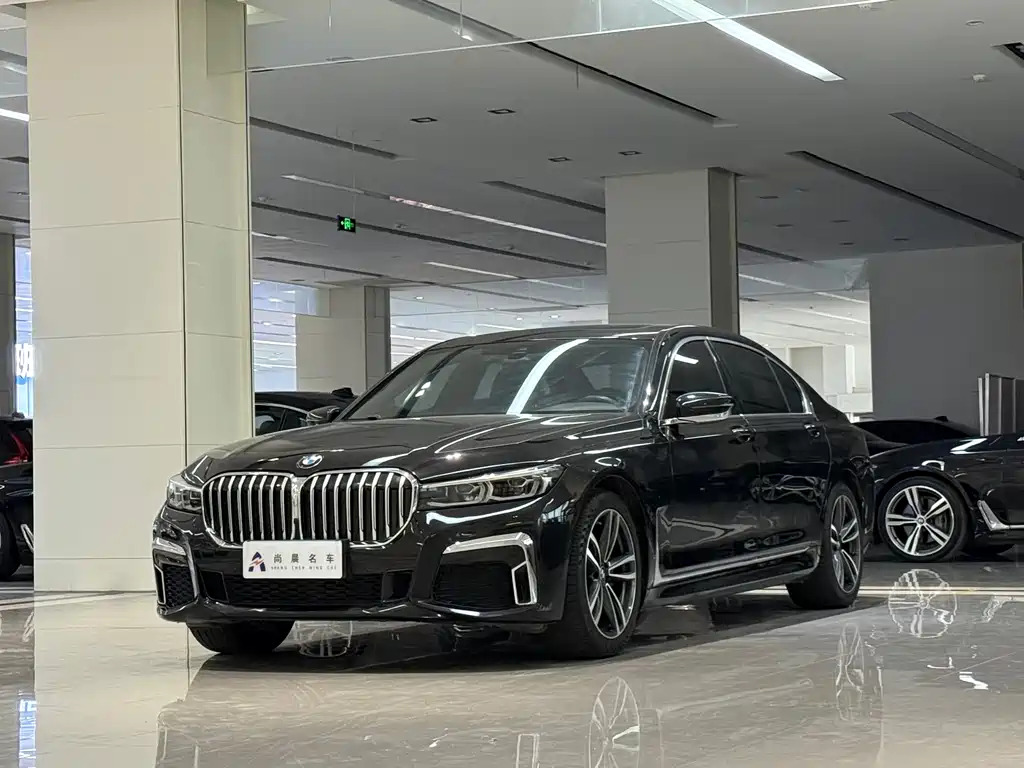 BMW 7 Series 2022 — фото 1