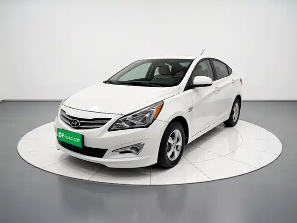 Hyundai Accent 2015
