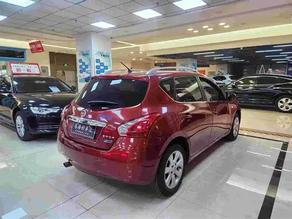 Nissan Tiida 2014