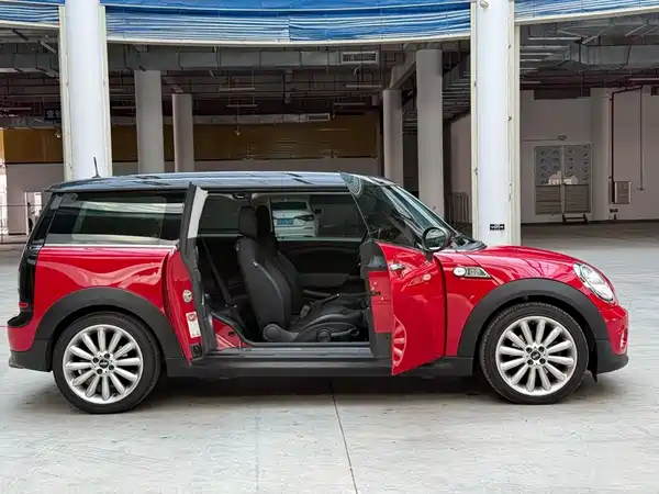 MINI Clubman 2010