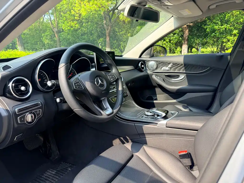Mercedes-Benz C-Class 2017 — фото 10