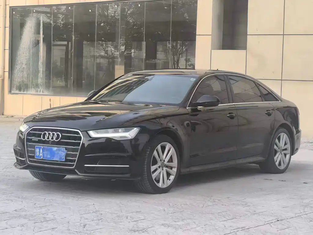 Audi A6L 2018 — фото 1