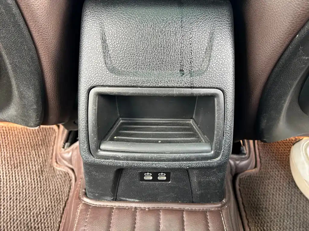 BMW 1 Series 2020 — фото 11