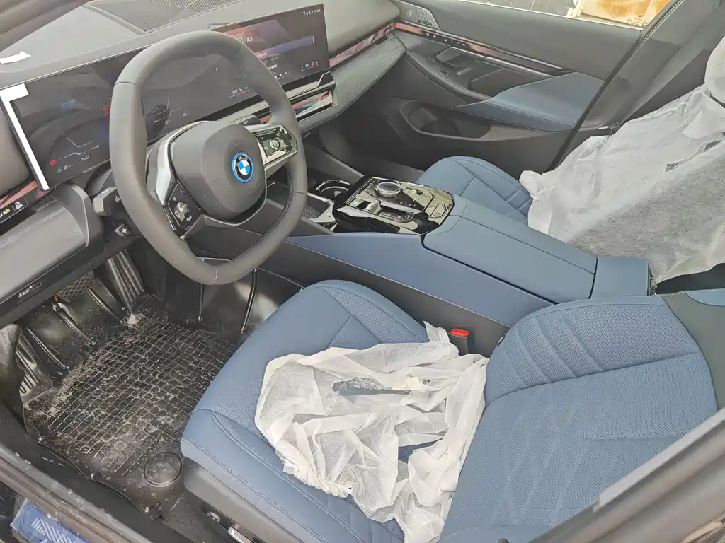 BMW i5 2026 — фото 10