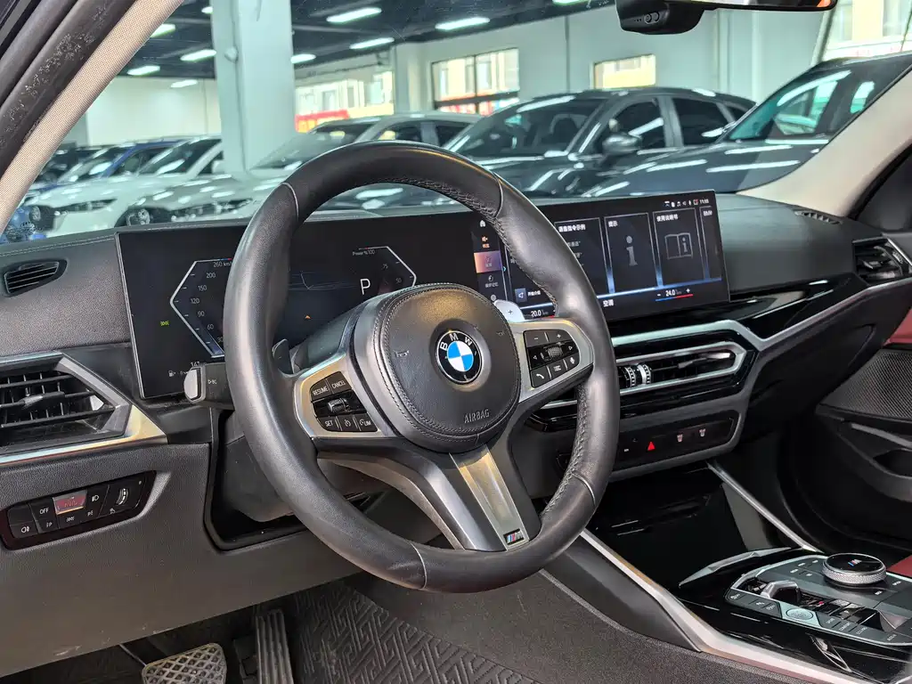 BMW 3 Series 2023 — фото 10