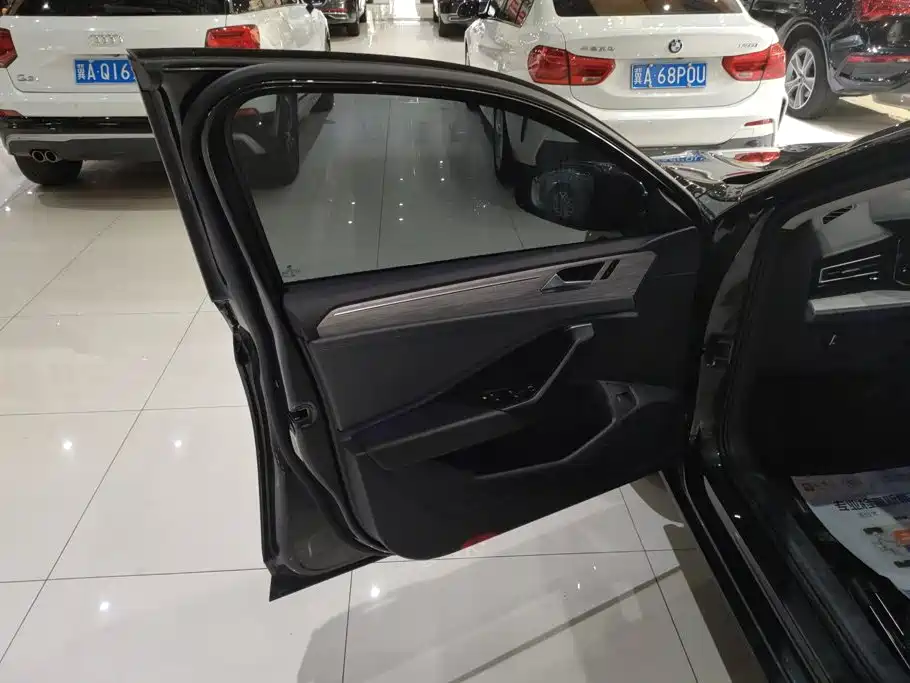 Volkswagen Sagitar 2023