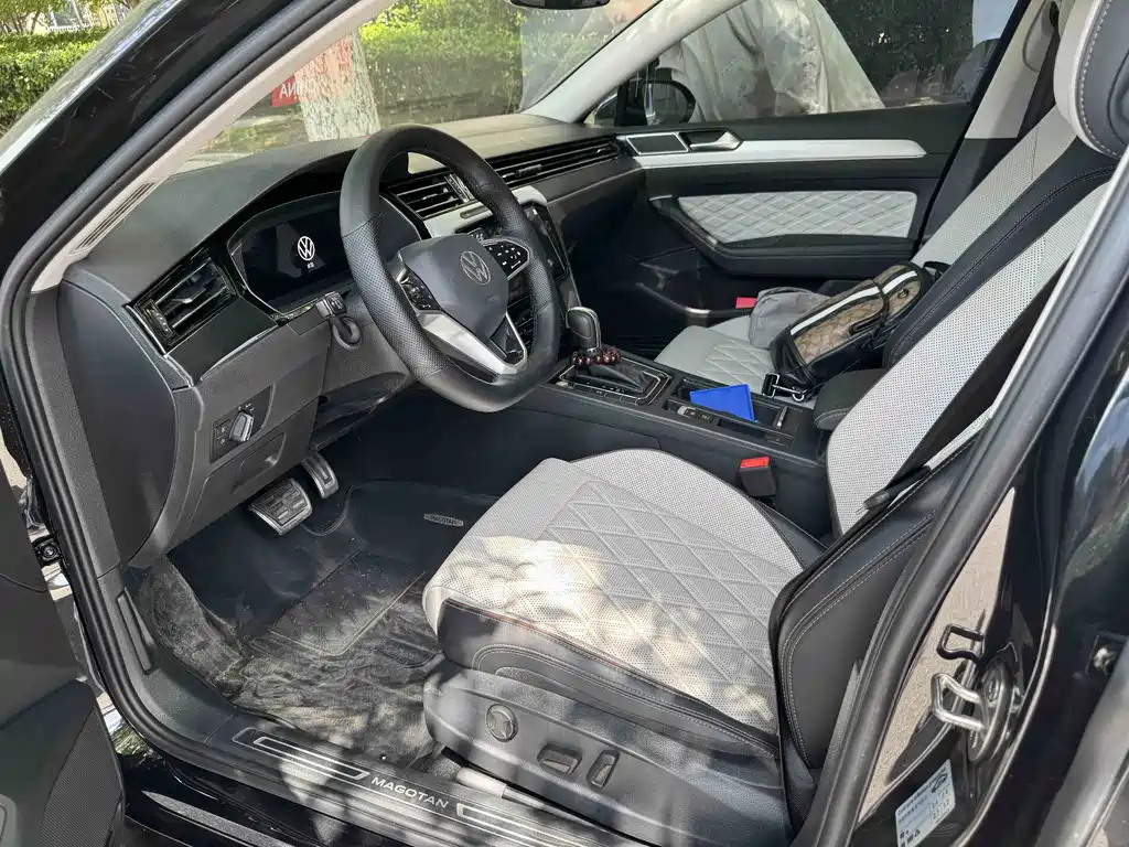 Volkswagen Magotan 2024
