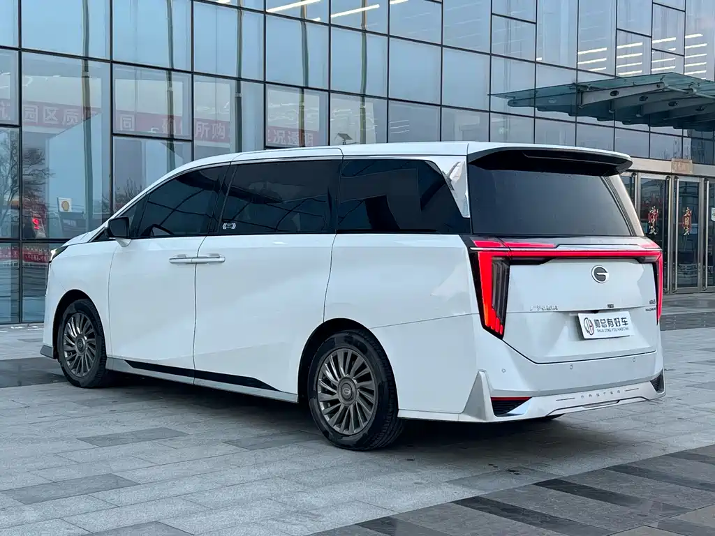 GAC Motor Trumpchi M8 2023 — фото 5