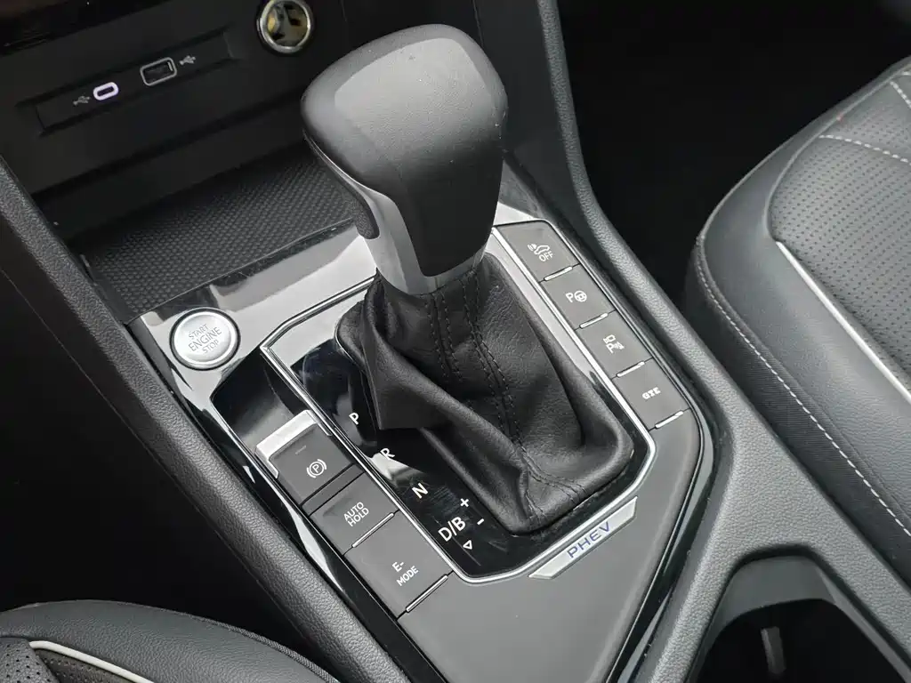 Volkswagen Tiguan L PHEV 2024