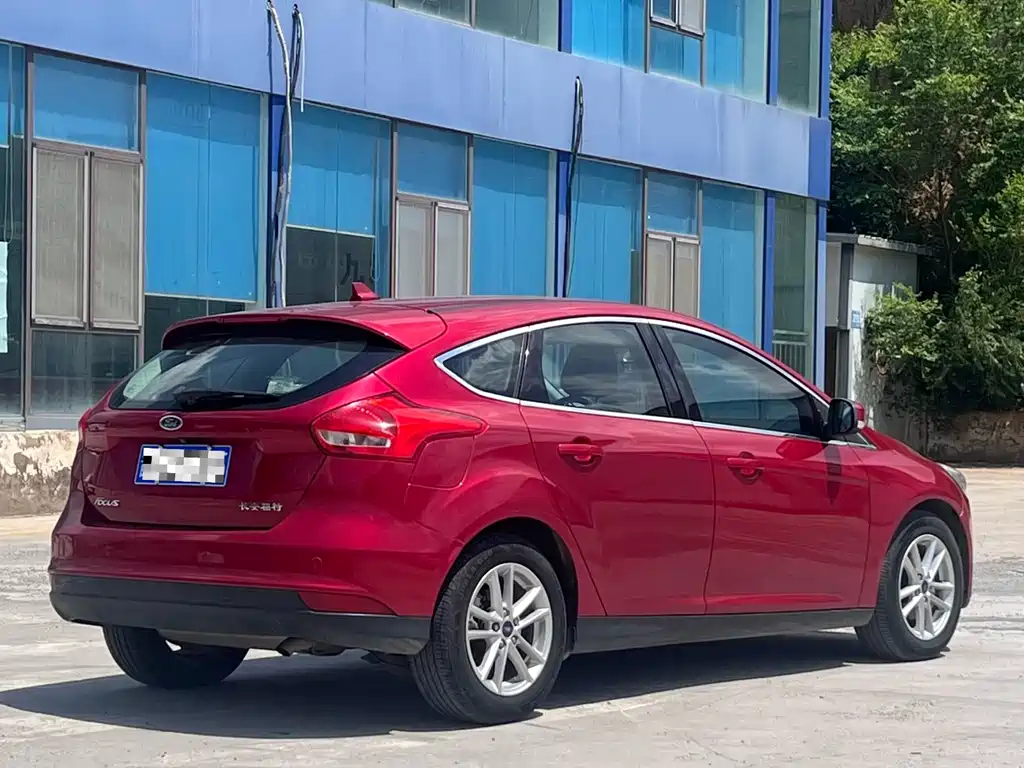 Ford Focus 2017 — фото 4