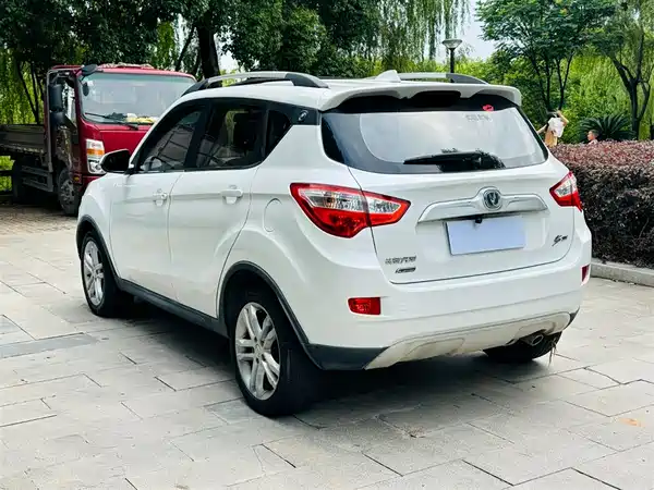 Changan CS35 2016
