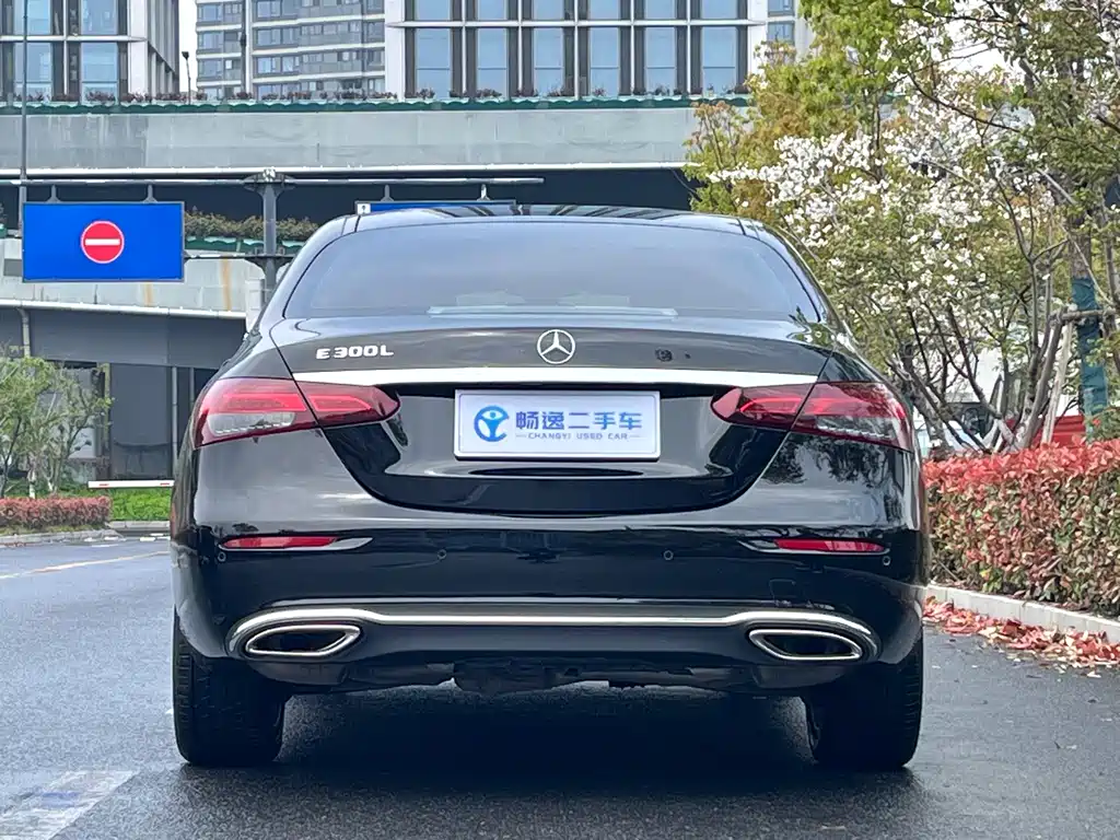 Mercedes-Benz E-Class 2023 — фото 5