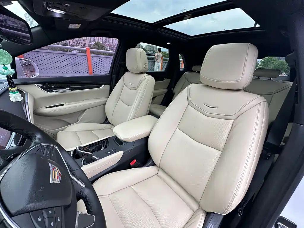 Cadillac XT5 2018 — фото 14