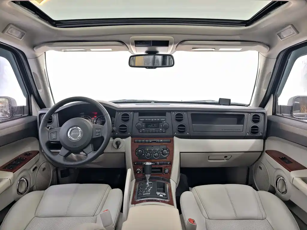 Jeep Commander Classic 2007 — фото 31