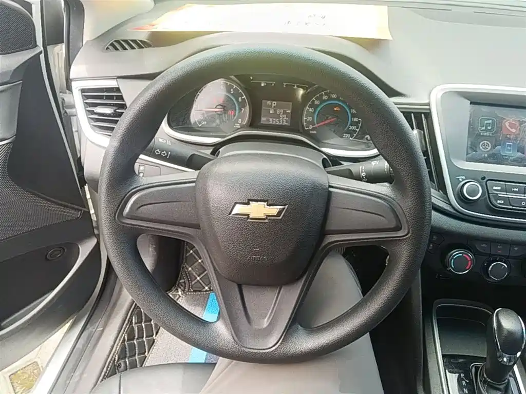 Chevrolet Cavalier 2017 — фото 11