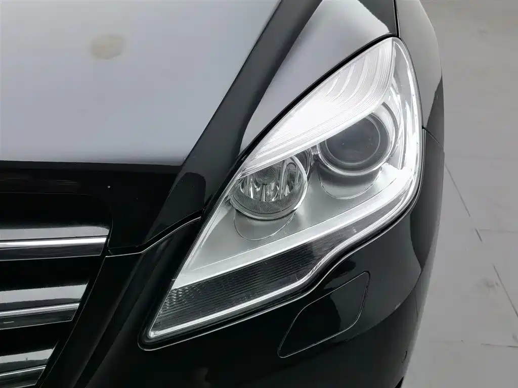 Mercedes-Benz R-Class 2016