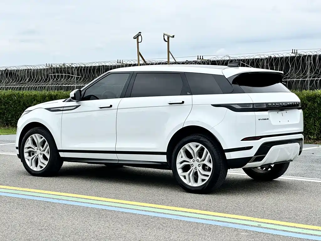 Land Rover Evoque 2023