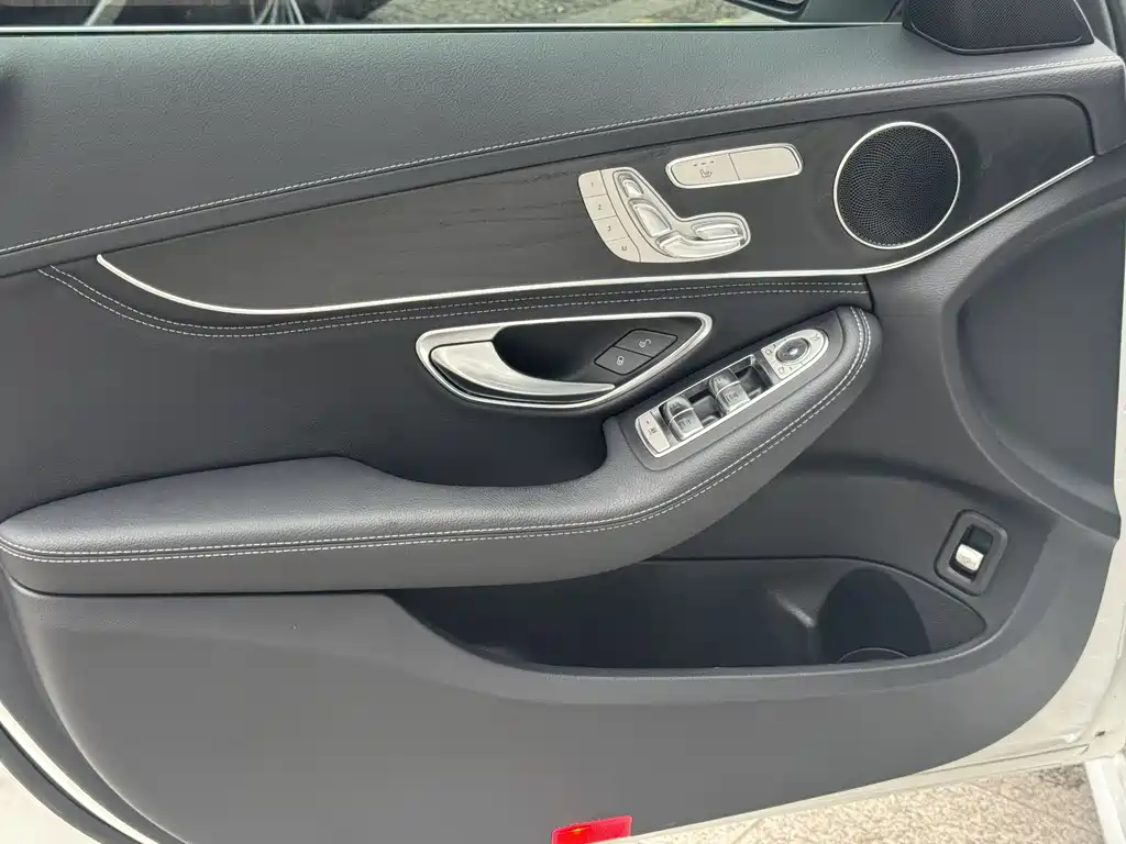 Mercedes-Benz C-Class 2020 — фото 19