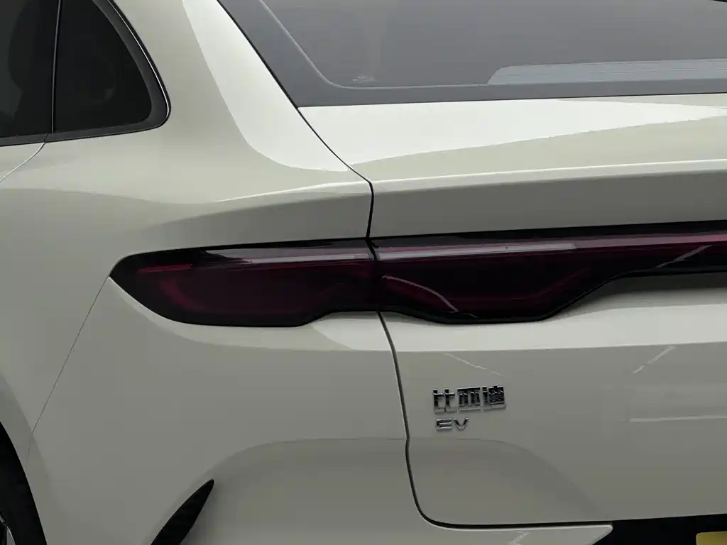 BYD Qin L 2025 — фото 19