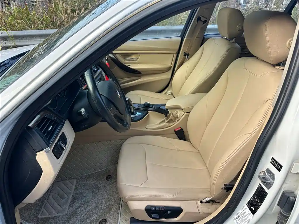 BMW 3 Series 2013 — фото 23
